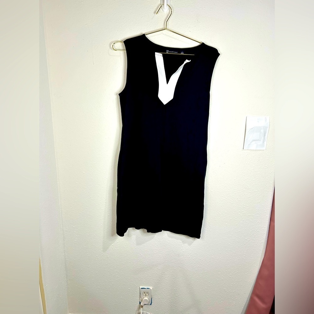 New York & Company Black & White Sleeveless Shift Dress - Size Large